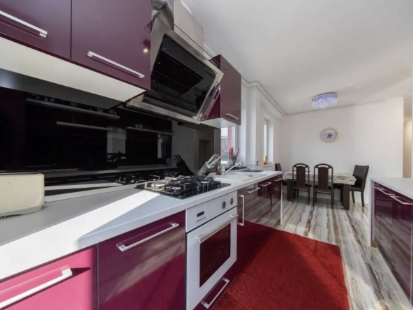 Дава се под наем Тристаен апартамент в София, Мусагеница - 70 кв.м за 498.27 € - Снимка #1