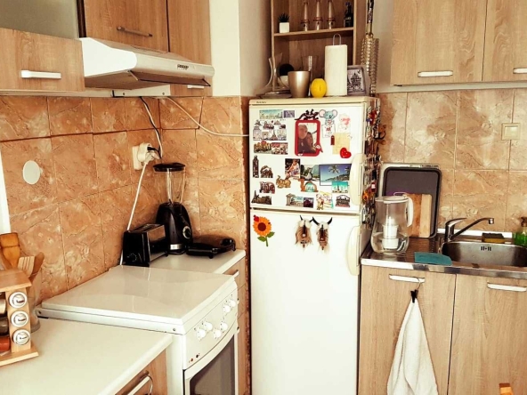 Дава се под наем Двустаен апартамент в София, Медицинска академия - 80 кв.м за 448.8 € - Снимка #1