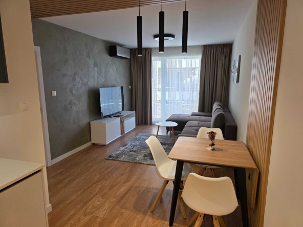 Дава се под наем Двустаен апартамент в Пловдив, Кършияка - 60 кв.м за 598.23 € - Снимка #1