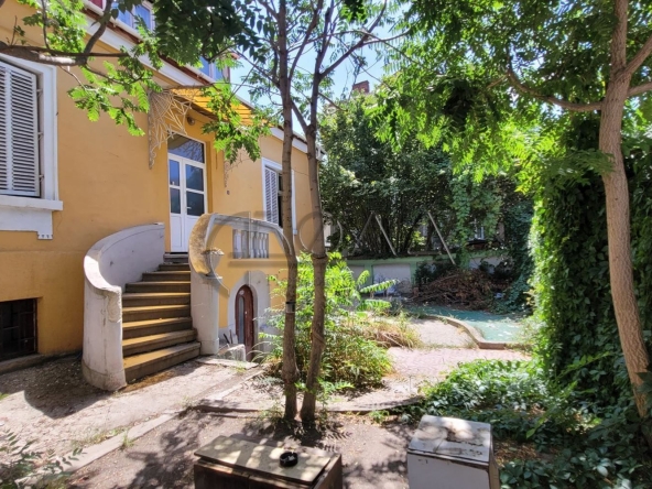 Многостаен апартамент в София, Център - 240 кв.м за 1459 €/кв.м - Снимка #1