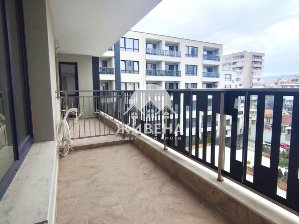 Двустаен апартамент в Варна, Централна поща - 65 кв.м за 1515 €/кв.м - Снимка #1