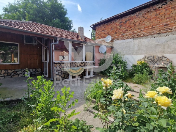 Къща в Пазарджик, Център - 72 кв.м за 1875 €/кв.м - Снимка #1