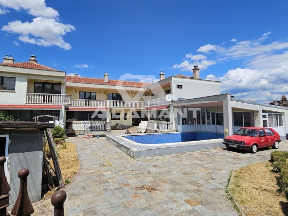 Къща в София, Връбница 1 - 630 кв.м за 1340 €/кв.м - Снимка #1