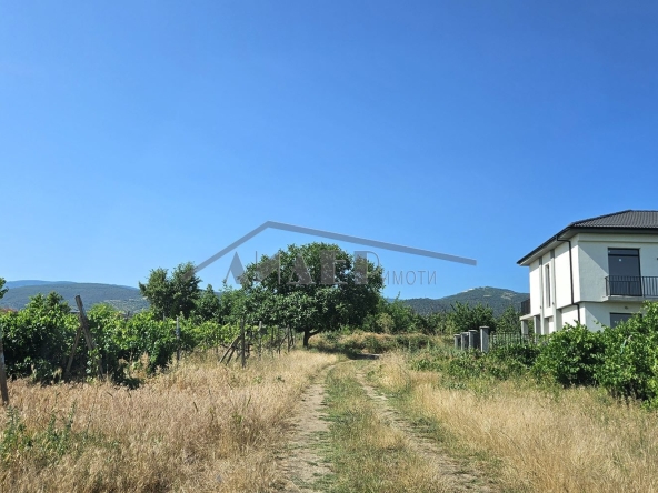 Парцел в с. Белащица, Област Пловдив - 7341 кв.м за 77 €/кв.м - Снимка #1