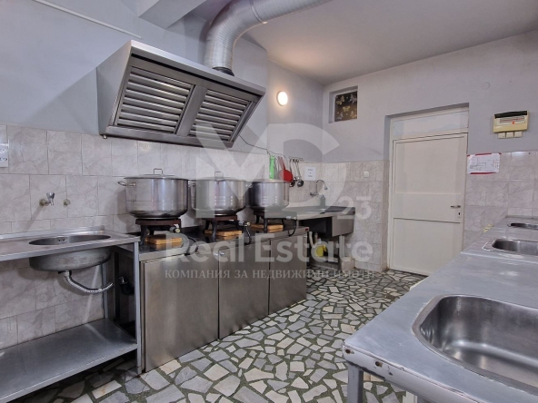 Дава се под наем Заведение в Пловдив, Център - 50 кв.м за 2805 € - Снимка #1