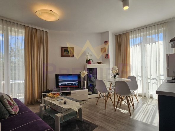 Двустаен апартамент в к.к. Слънчев бряг - 54 кв.м за 1426 €/кв.м - Снимка #1