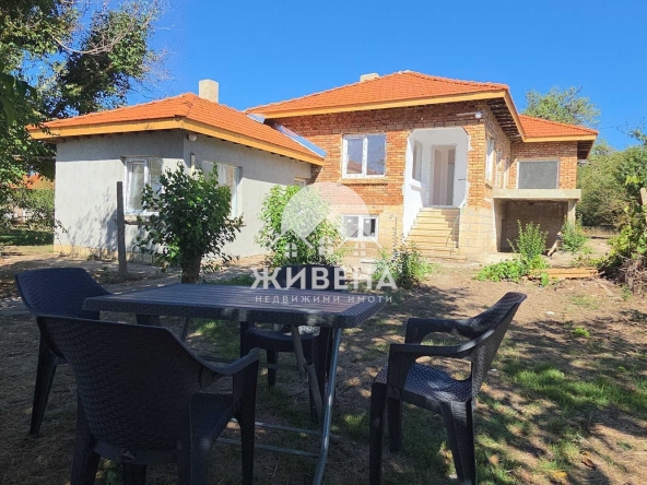 Къща в с. Червенци, Област Варна - 120 кв.м за 584 €/кв.м - Снимка #1