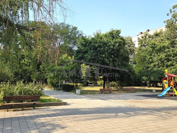 Двустаен апартамент в Пловдив, Младежки Хълм - 68 кв.м за 989 €/кв.м - Снимка #1