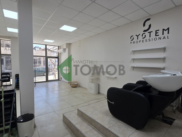 Дава се под наем Магазин в Стара Загора, Опълченски - 58 кв.м за 398.82 € - Снимка #1