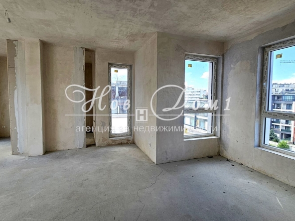Тристаен апартамент в София, Дървеница - 208 кв.м за 648 €/кв.м - Снимка #1