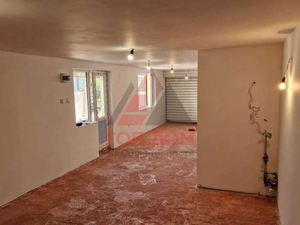 Гараж / Паркомясто в Варна, м-т Св. Никола - 40 кв.м за 1122 €/кв.м - Снимка #1