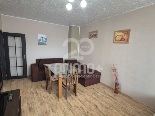 Дава се под наем Двустаен апартамент в Велико Търново, Бузлуджа - 64 кв.м за 331.5 € - Снимка #1