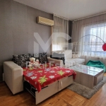 Дава се под наем Тристаен апартамент в Пловдив, Тракия - 80 кв.м за 500 € - Снимка #1