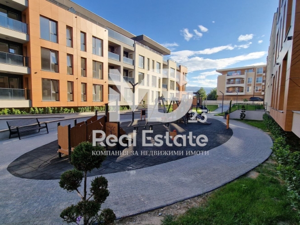 Тристаен апартамент в Пловдив, Остромила - 115 кв.м за 1522 €/кв.м - Снимка #1