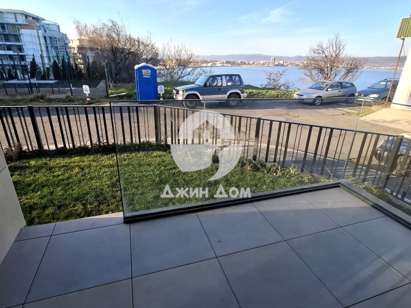 Двустаен апартамент в Несебър - 77 кв.м за 2533 €/кв.м - Снимка #1