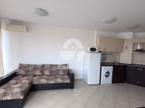 Двустаен апартамент в к.к. Слънчев бряг - 60 кв.м за 1334 €/кв.м - Снимка #1