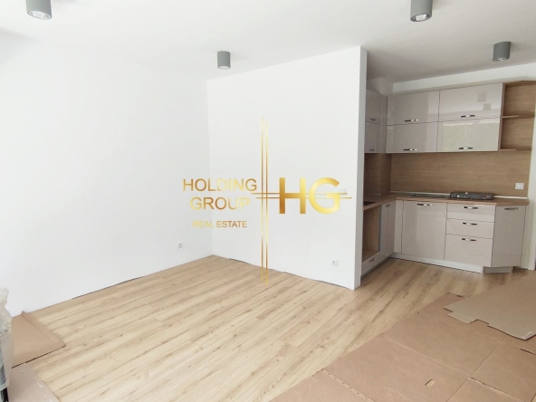 Тристаен апартамент в Варна, Център - 105 кв.м за 1360 €/кв.м - Снимка #1