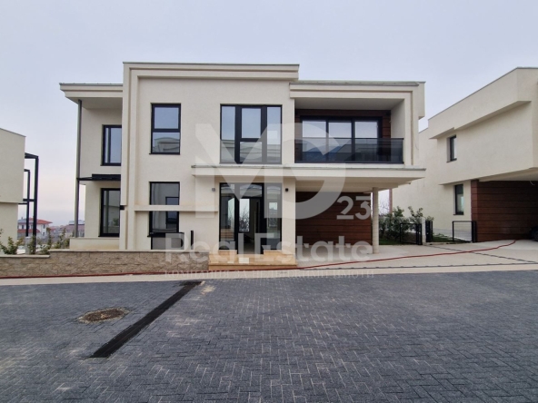 Къща в с. Марково, Област Пловдив - 363 кв.м за 695 €/кв.м - Снимка #1