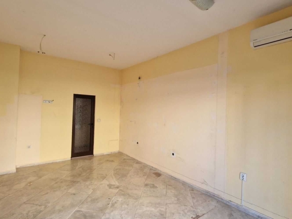 Дава се под наем Магазин в Пловдив, Кършияка - 25 кв.м за 309.06 € - Снимка #1