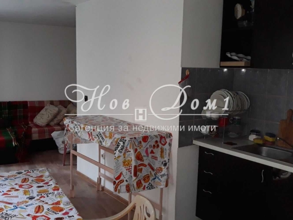 Дава се под наем Двустаен апартамент в Варна, ЖП Гара - 42 кв.м за 331.5 € - Снимка #1