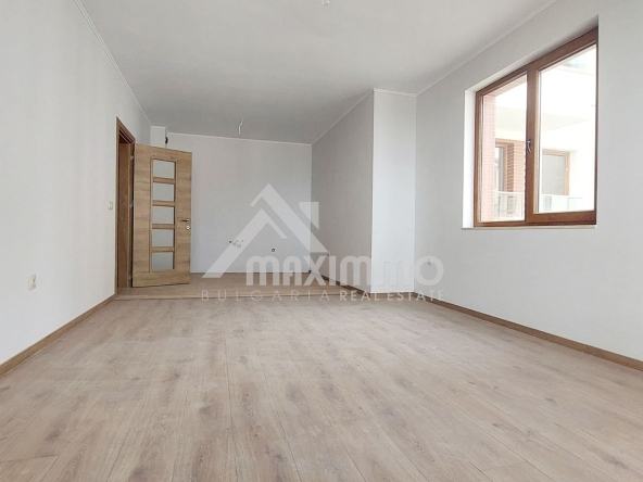 Двустаен апартамент в Варна, Виница - 70 кв.м за 1609 €/кв.м - Снимка #1