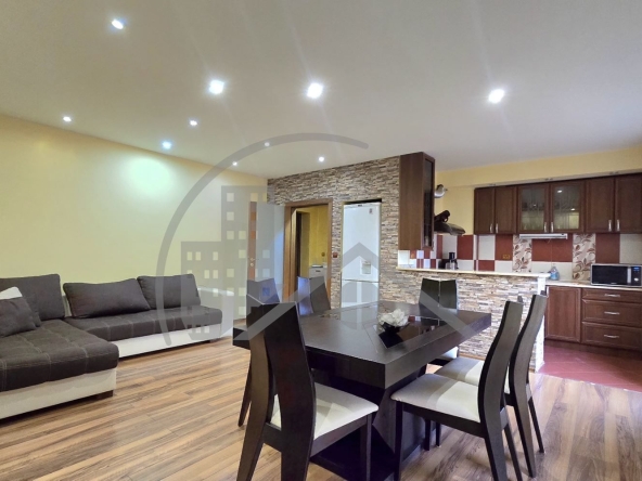 Тристаен апартамент в Добрич, Балик - 100 кв.м за 1180 €/кв.м - Снимка #1