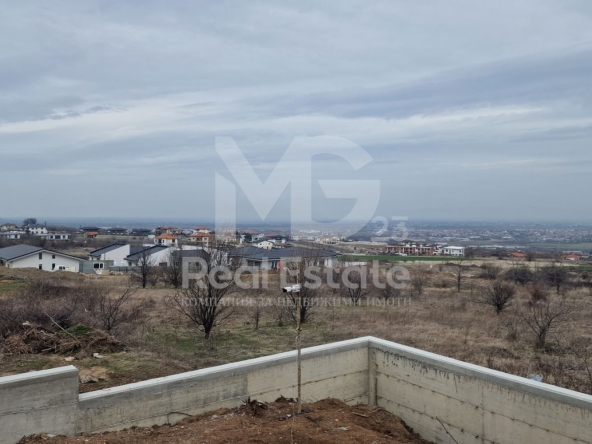 Къща в с. Марково, Област Пловдив - 200 кв.м за 1425 €/кв.м - Снимка #1