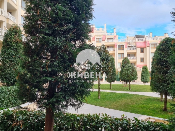 Тристаен апартамент в Варна, Аспарухово - 129 кв.м за 1233 €/кв.м - Снимка #1