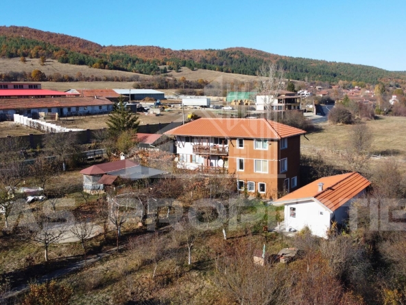 Къща в с. Венковец, Област София-област - 270 кв.м за 919 €/кв.м - Снимка #1