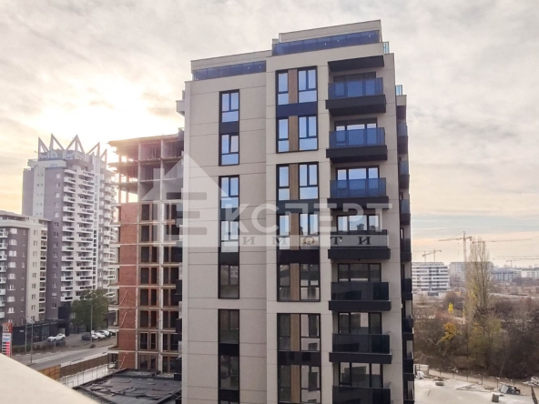Двустаен апартамент в Пловдив, Христо Смирненски - 87 кв.м за 1398 €/кв.м - Снимка #1