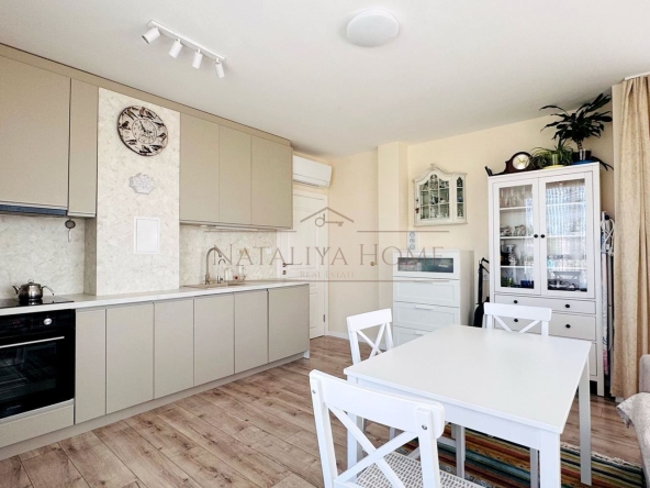 Тристаен апартамент в Бургас, Сарафово - 80 кв.м за 2500 €/кв.м - Снимка #1