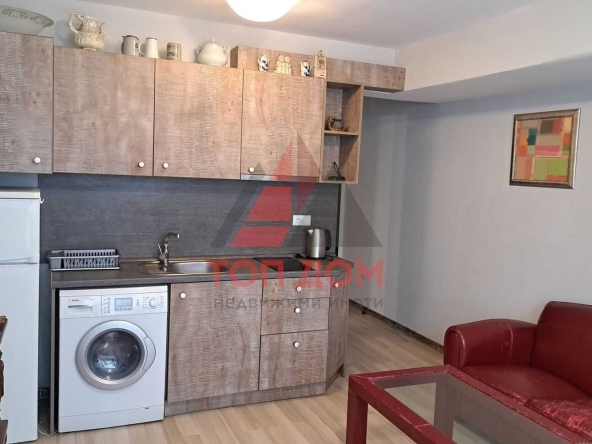 Дава се под наем Двустаен апартамент в Варна, Център - 55 кв.м за 612 € - Снимка #1