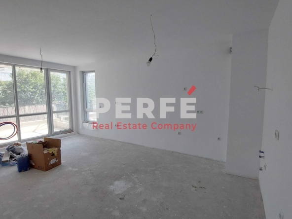 Тристаен апартамент в Бургас, Славейков - 115 кв.м за 2279 €/кв.м - Снимка #1