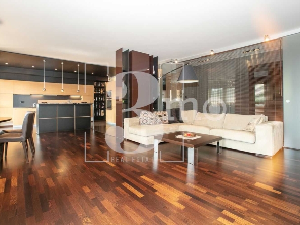 Дава се под наем Четиристаен апартамент в София, Дружба 2 - 265 кв.м за 2500 € - Снимка #1