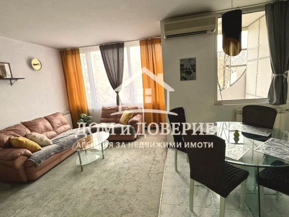 Дава се под наем Двустаен апартамент в Пловдив, Център - 48 кв.м за 408 € - Снимка #1