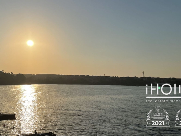 Къща в Царево - 360 кв.м за 1173 €/кв.м - Снимка #1