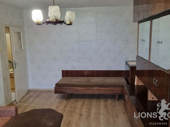 Четиристаен апартамент в Варна, Цветен квартал - 80 кв.м за 1938 €/кв.м - Снимка #1