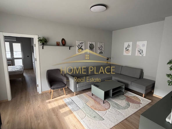 Дава се под наем Двустаен апартамент в Варна, Цветен квартал - 65 кв.м за 714 € - Снимка #1