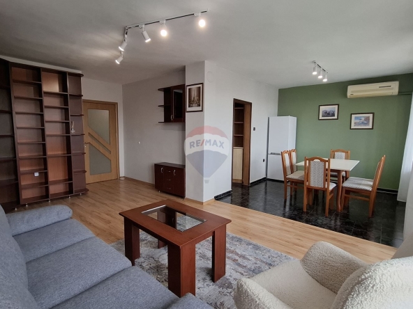 Дава се под наем Двустаен апартамент в Варна, Аспарухово - 75 кв.м за 513.57 € - Снимка #1