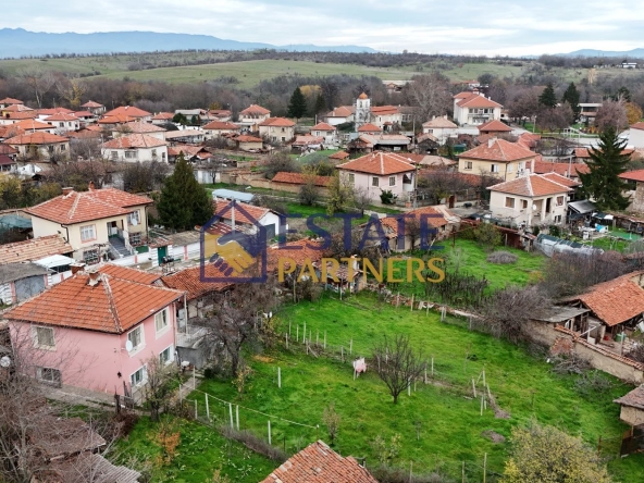 Къща в с. Ново Железаре, Област Пловдив - 198 кв.м за 163 €/кв.м - Снимка #1