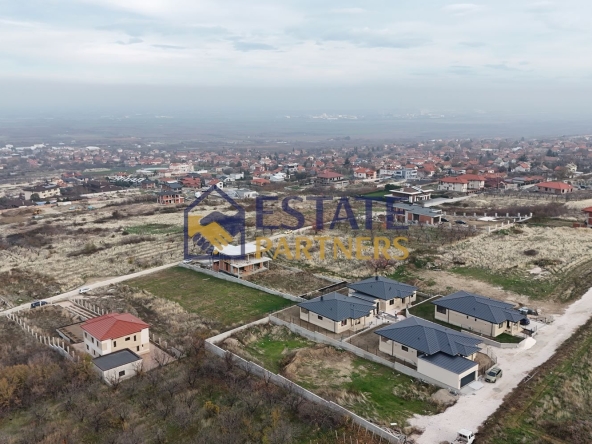 Парцел в с. Брестник, Област Пловдив - 788 кв.м за 71 €/кв.м - Снимка #1