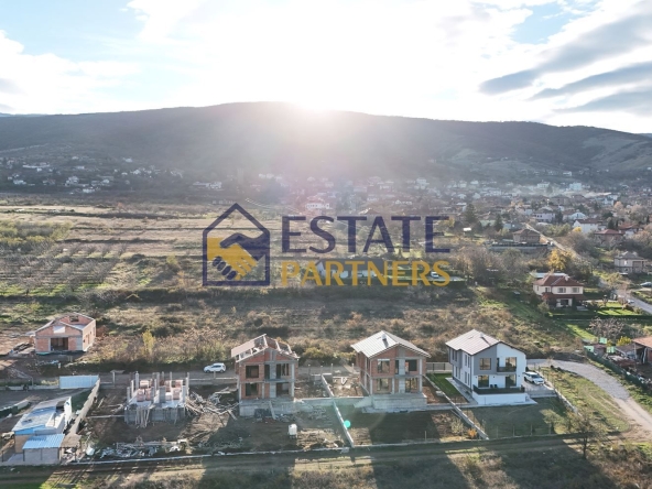 Къща в с. Брестник, Област Пловдив - 172 кв.м за 937 €/кв.м - Снимка #1