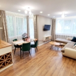 Дава се под наем Тристаен апартамент в Варна, Окръжна болница - 90 кв.м за 750 € - Снимка #1