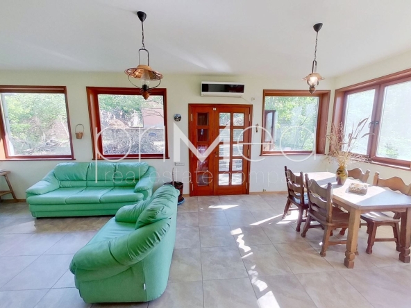 Къща в с. Медово, Област Бургас - 308 кв.м за 638 €/кв.м - Снимка #1