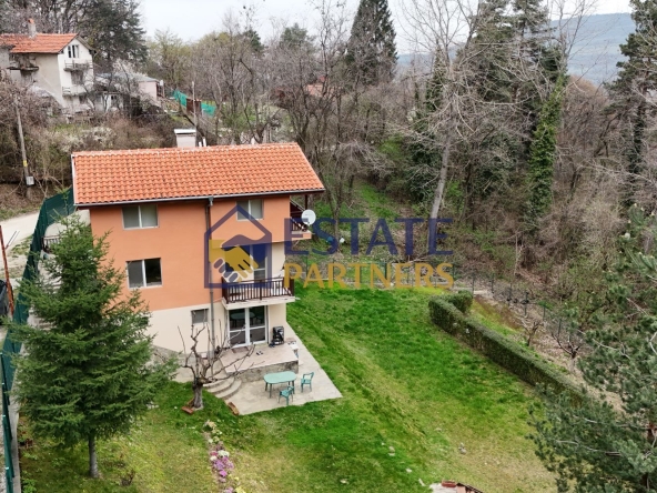 Къща в с. Гълъбово, Област Пловдив - 186 кв.м за 818 €/кв.м - Снимка #1