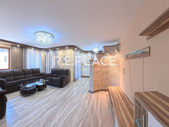 Дава се под наем Тристаен апартамент в Варна, Бриз - 140 кв.м за 1495.83 € - Снимка #1