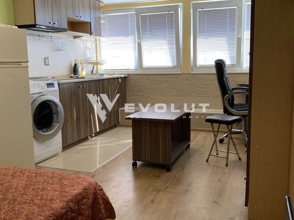 Дава се под наем  в Варна, Гръцка махала - 20 кв.м за 259.08 € - Снимка #1