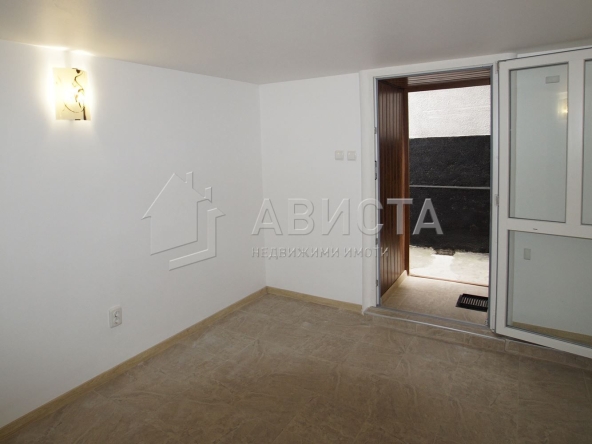 Офис в София, Център - 41 кв.м за 2120 €/кв.м - Снимка #1