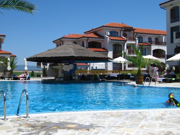 Двустаен апартамент в Ахелой - 80 кв.м за 447 €/кв.м - Снимка #1