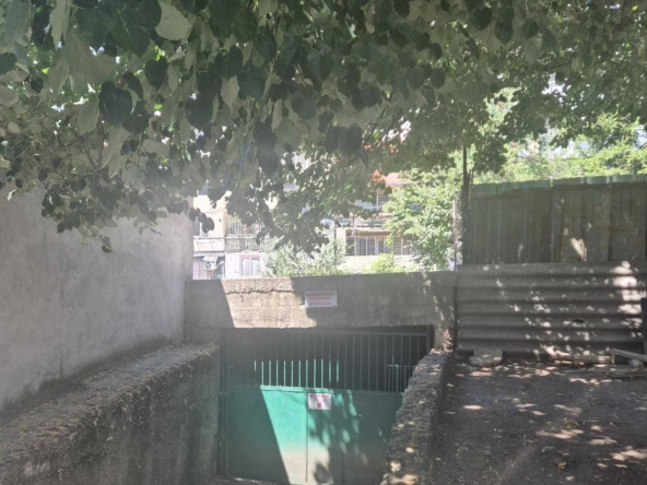 Гараж / Паркомясто в Хасково, Възраждане - 18 кв.м за 284 €/кв.м - Снимка #1